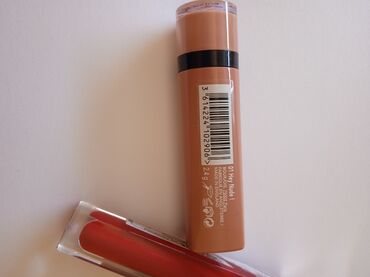 Šminka: Bourjois mat karmin 01 izuzetno dugotrajan, isprobana nijansa samo — 6