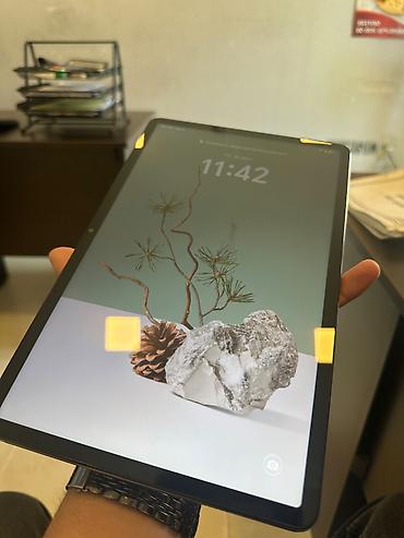 Digər planşetlər: HONOR planşet + maqnitli klaviatura qabı Xüsusiyyətlər: - Böyük — 1