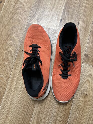 Кроссовки и спортивная обувь: Б/у отдам хорошо — 3