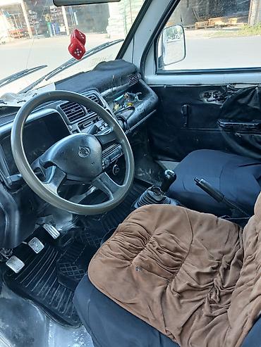 mercedes benz 208 d: Yüngül yükdaşıma üçün komakt furqon Ağ rəngli, qapalı furqon kuzovu — 9