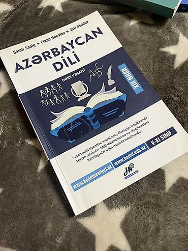 Azərbaycan dili: Salam kitab satılır ilk səyfədən başqa heçbiri yazılmıyıb tərtəmiz — 1