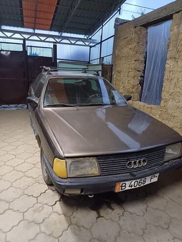 ауди минивен: Audi 100: 1983 г., 1.8 л, Механика, Бензин, Седан