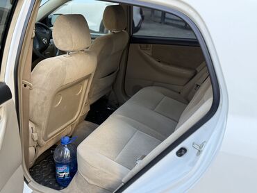 Toyota: Toyota Corolla: 2004 г., 1.5 л, Автомат, Бензиновая, Хэтчбэк — 10