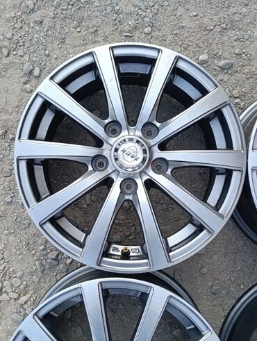 Диски: Литые Диски R 15 Комплект, отверстий - 5, Б/у at lalafo.kg — 4 Диски: Литые Диски R 15 Комплект, отверстий - 5, Б/у — 4