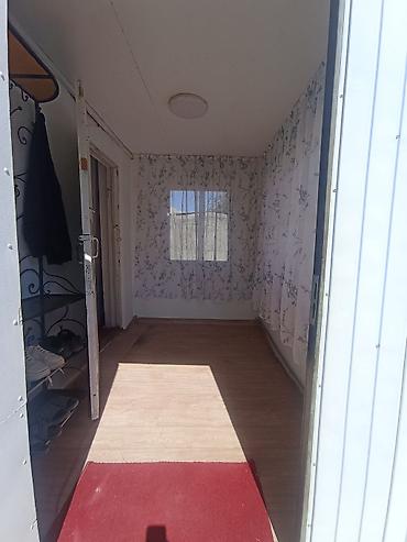 горах: Продаётся дом в городе Токмок. Дом состоит из 4 комнат и прихожей. В — 5