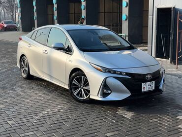 Toyota: Toyota Prius: 2017 г., 1.8 л, Вариатор, Электромобиль, Hatchback