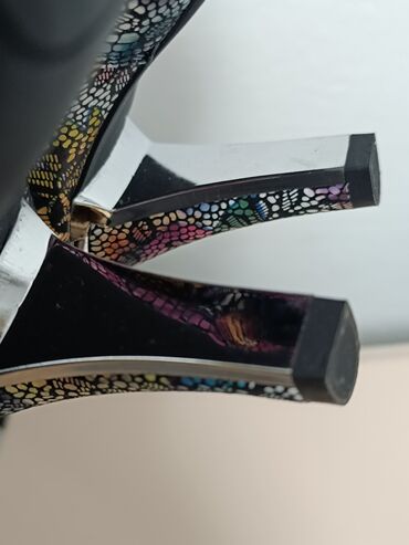 Salonke: Salonke, Stefano, 37 — 5