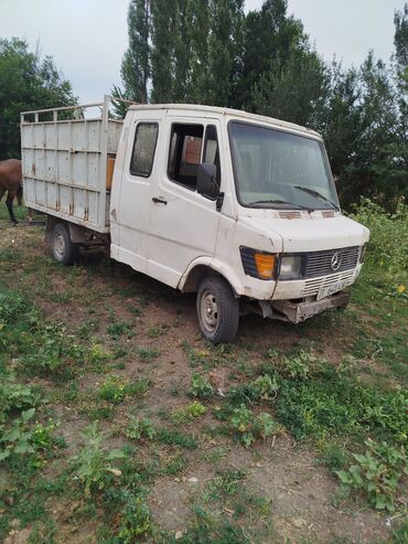 скупка битых машин: Mercedes-Benz : 1991 г., 3 л, Механика, Дизель, Бус