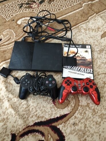 LDV: PlayStation 2 Slim komplekti - Konsol: Sony PlayStation 2 Slim (qara)