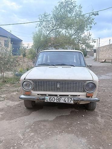 guzgu satışı: VAZ 2101 sedan, 4 qapı, ağ rəng. - Kuzov: Klassik “Jiquli” gövdə — 5