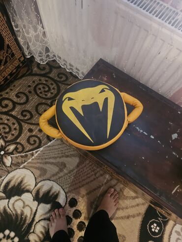 купить детскую боксерскую грушу на стойке: Макивара для бокса,новый лежит без дела
