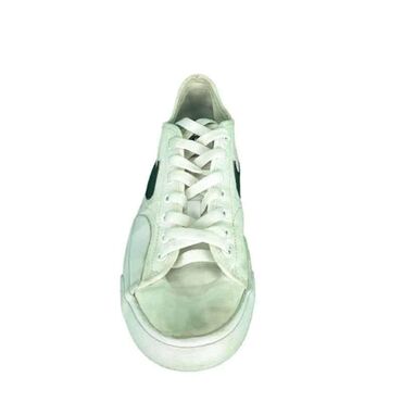 Women's Sneakers and athletic shoes: Nike, 39 — 1