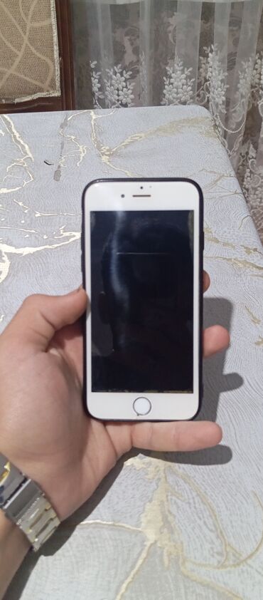 Apple iPhone: IPhone 6, Ağ — 8