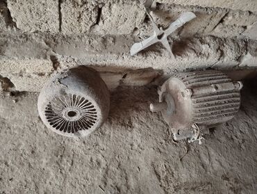 Qapılar və aksessuarlar: Elektrik mühərriki və hissələri - Şəkillərdəki dəst: elektrik