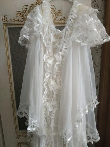 Baş geyimləri: Qirmızı şak satılıb.ag qalir.Qiymetler ferqlidir vhatsap aktivdir — 11