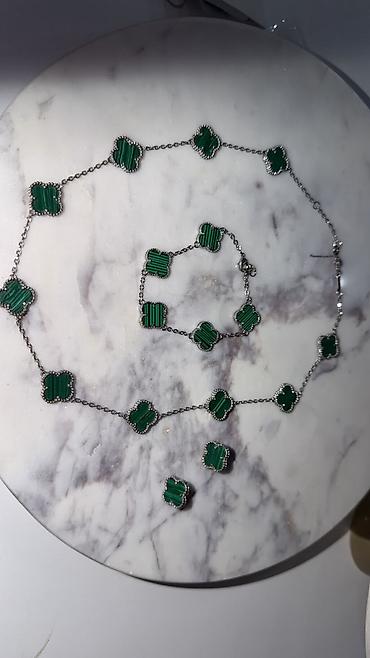 lakovana torba: Van Cleef and Arpels detelina garnitura. Sa logoima i gravurama — 1