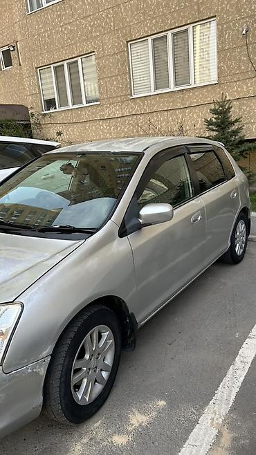Унаа: Honda Civic: 2001 г., 1.7 л, Вариатор, Бензин, Хетчбек — 4