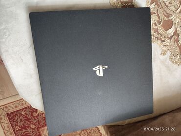 PS4 (Sony Playstation 4): PlayStation 4 Pro (PS4 Pro) oyun konsolu Xüsusiyyətlər: - Model: Sony — 3