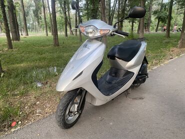 шины на спецтехнику: Скутер Honda, 50 куб. см, Бензин, Б/у
