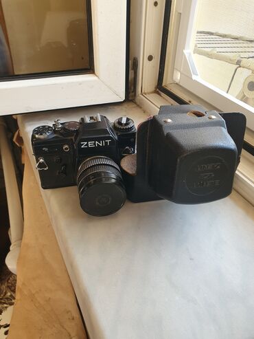 Zenit 12XP Film Fotoaparatı Tam işlək vəziyyətdədir, klassik analog