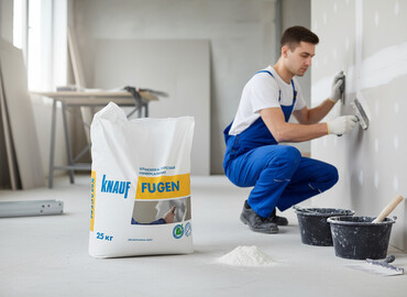 шпаклёвка: Универсальная гипсовая шпаклевка Knauf Fugen в мешке 25 кг. Подходит