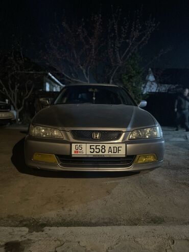 панель торпедо камри 30: Honda Accord шестого поколения в кузове седан, окрашенный в серый