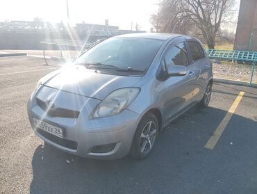 Toyota: Toyota Vitz: 2008 г., 1.3 л, Вариатор, Бензин, Хэтчбэк