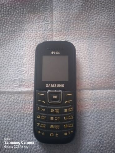 Samsung: Samsung I200, цвет - Черный, Кнопочный, Две SIM карты