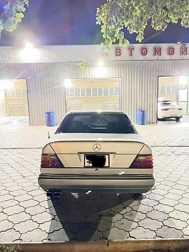 обшивка 124: Mercedes-Benz W124: 1995 г., 3.2 л, Автомат, Бензин, Седан — 8