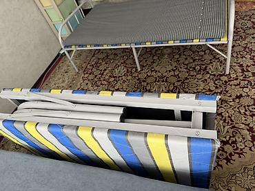 крлвать: Складная металлическая кровать - Конструкция: прочная стальная рама с — 6