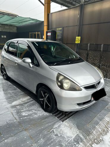 решетка радиатора на хонда фит: Honda Fit: 2002 г., 1.3 л, Автомат, Бензин