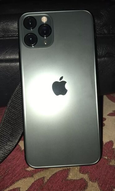 Apple iPhone: IPhone 11 Pro, Б/у, 256 ГБ, Зеленый, Зарядное устройство, Защитное стекло, Чехол, 80 %