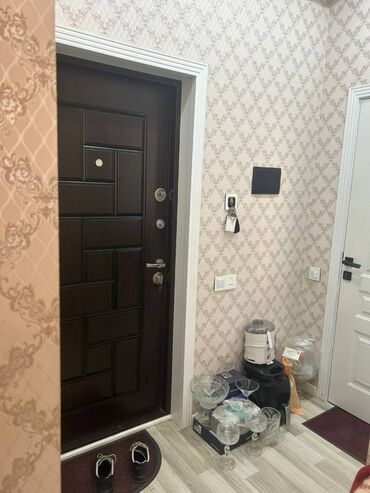 Uzunmüddətli kirayə mənzillər: Suraxanı rayonu, Qaraçuxur qəsəbəsi, 318 nömrəli məktəbin yanı, 5 — 7