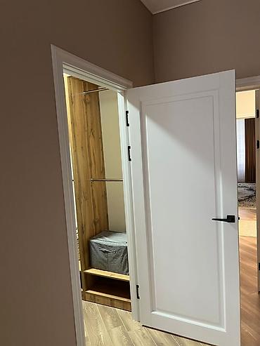 Трековые светильники и споты: Продаю 2ком квартиру 67м2, с ремонтом, с мебелью и техникой. 5 этаж — 13