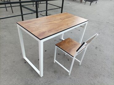 мебель столы и стулья: Стол