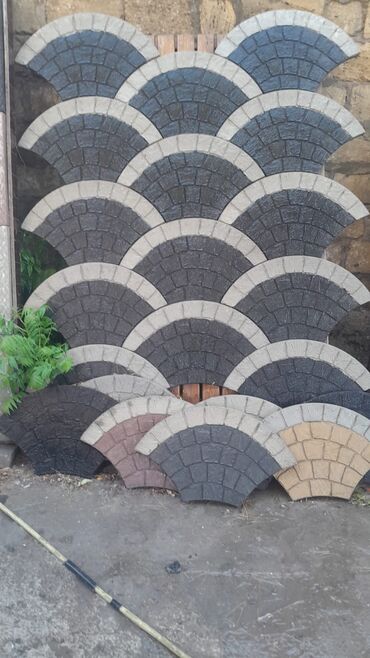 Ağlay: Aglay Ve Tamet Daşlarinin Satişi Bir Başa Sexde — 20