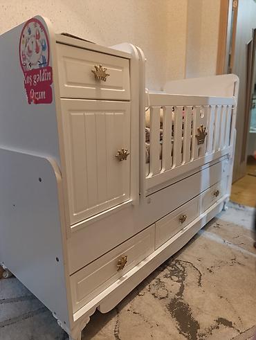 körpə yatağı: Oğlan və qız üçün, İşlənmiş, Dördbucaq, Beşik, Dəst ilə, Matrassız, Yellənmə mexanizmi ilə — 4