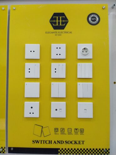 Generatorlar: Ağ rəngdə müxtəlif növ elektrik açarları və rozetkalar təqdim olunur