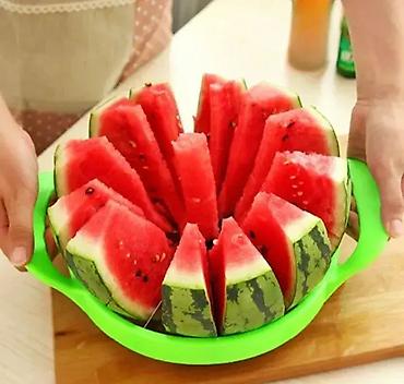 zepter nis: 🍉 Univerzalni sekač za lubenicu i dinju Savršen alat za brzo sečenje — 1