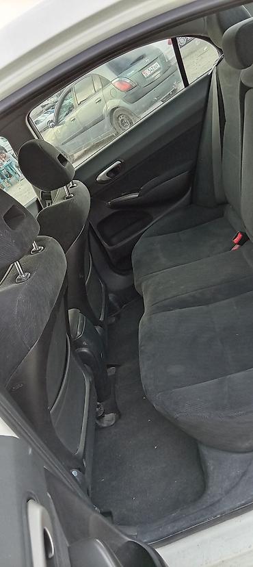 Продажа авто: Honda Civic: 2009 г., 1.3 л, Гибрид, Седан — 6