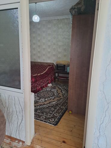 Həyət evləri və villaların satışı: Masdagaxa yola bazara yaxın 3 otaqlı heyet evı satılır sened kupca — 2