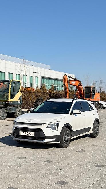 Kia: Kia Niro: 2022 г., 1.6 л, Автомат, Гибрид, Хэтчбэк — 2