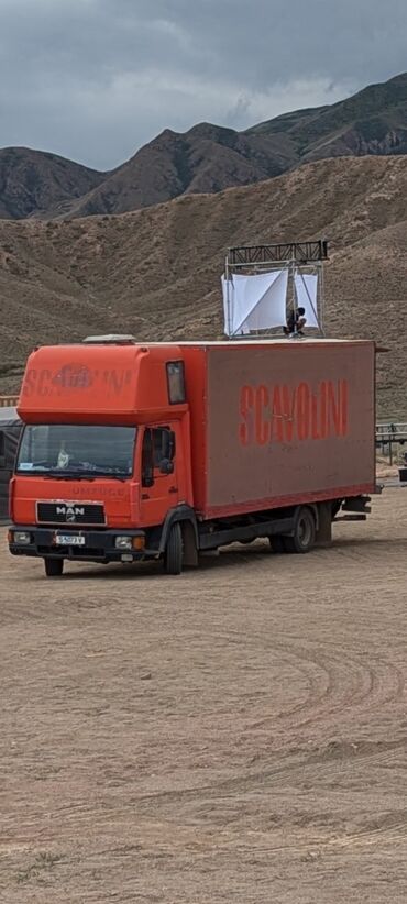 трейлер дом на колесах: Грузовик, MAN, Стандарт