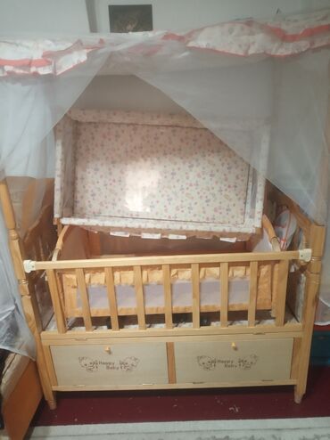 Детские кровати: Продаю манеж с люлькой не использованный новый. Очень хорошем