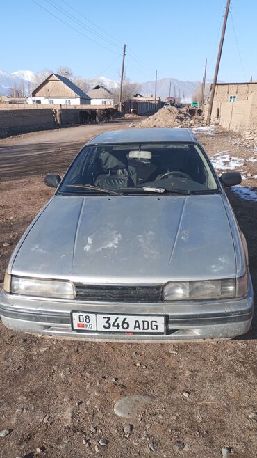 алмашам аудиге: Mazda 626: 1988 г., 2.2 л, Механика, Бензин, Седан