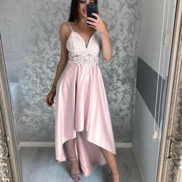 Haljine: 2100 na lalafo.rs — 2 Haljine: 2100 — 2