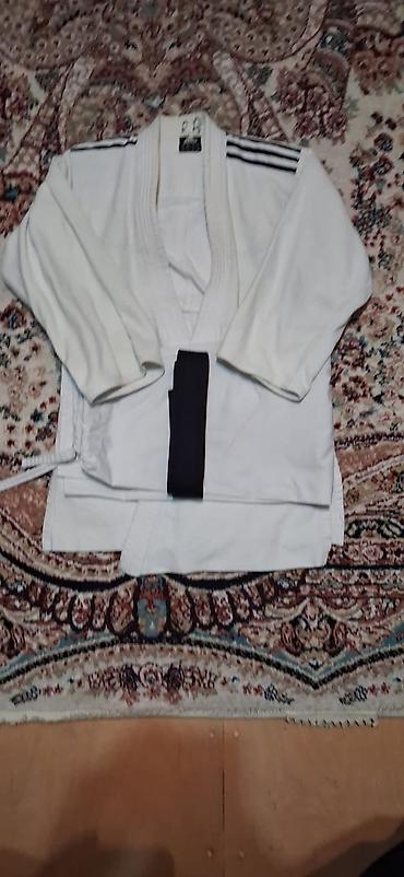 Kişi geyimləri: Judo gi dəsti – gödəkcə, şalvar və kəmər - Rəng: ağ gi, qara kəmər - — 4