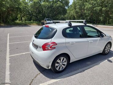 Peugeot: Peugeot 208: 1.2 l. | 2015 έ. 123000 km. Χάτσμπακ — 3