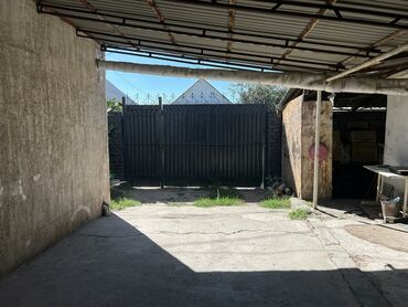 Кухонные мягкие уголки: Дом с большим навесом и садовым участком - Просторный крытый — 6