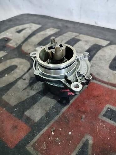 kupujem traktor 533: VAKUM PUMPA ZA BMW 530 OD 2003. DO 2007. GOD. | Vakum Pumpa BMW 530D — 1